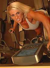 Melissa Dettwiller photo 4 of 10