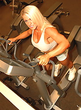 Melissa Dettwiller photo 6 of 10