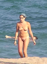 Amateur Whore photo 2 of 10