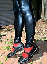 Spandex Voyeur photo 2 of 7