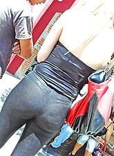 Spandex Voyeur photo 2 of 7