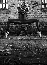 Spandex Voyeur photo 4 of 8
