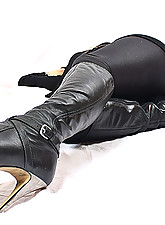 Spandex Voyeur photo 2 of 8