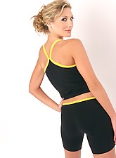 Spandex Voyeur photo 4 of 8
