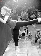 Spandex Voyeur photo 5 of 6