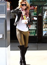 Spandex Voyeur photo 3 of 8