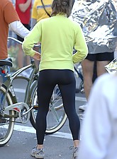 Spandex Voyeur photo 4 of 7