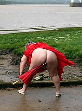 Outdoor BBW photo 3 of 8