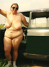 Outdoor BBW photo 4 of 8