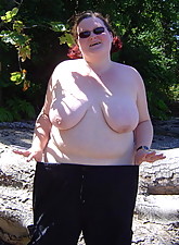 Outdoor BBW photo 8 of 8