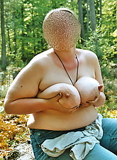 Outdoor BBW photo 6 of 8